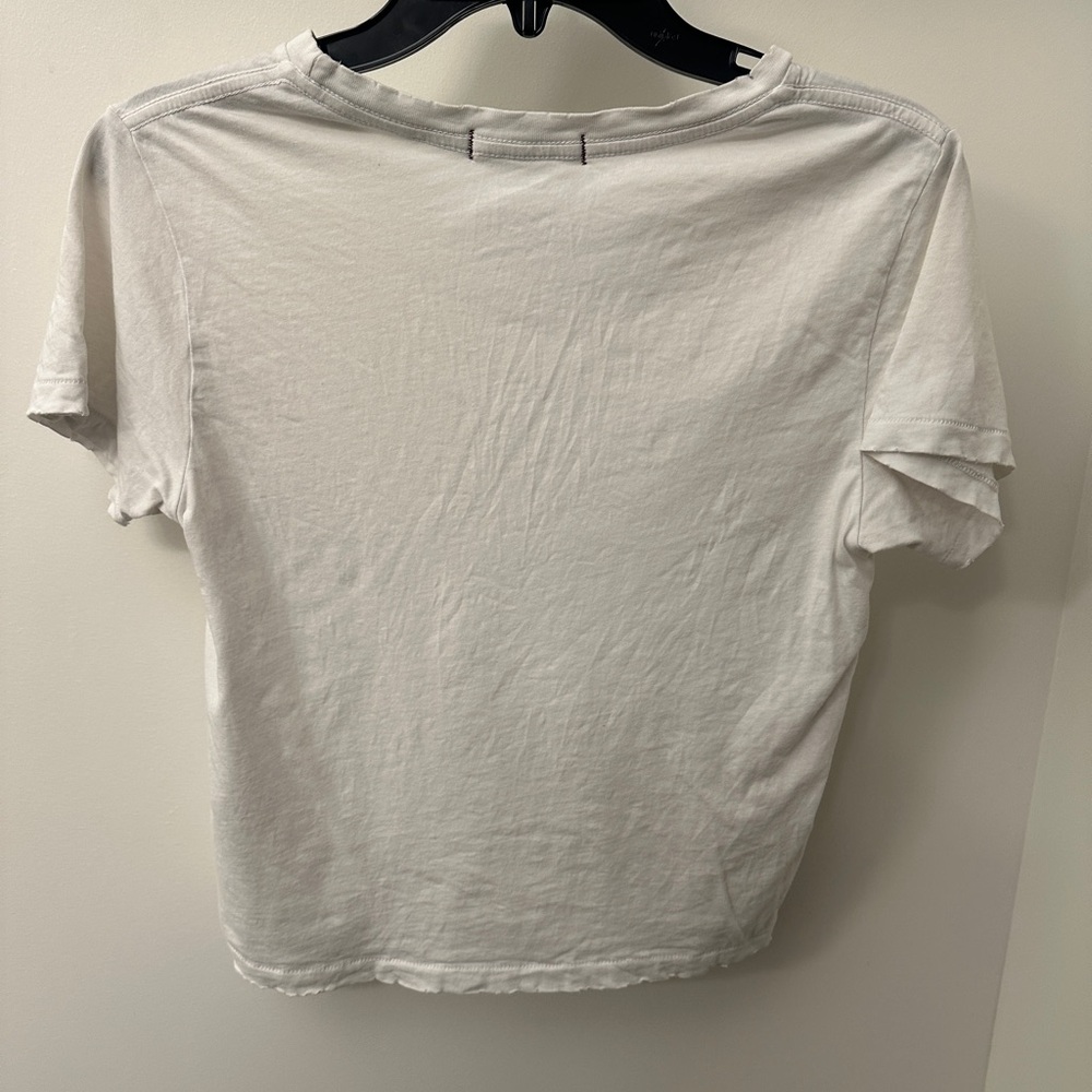 AMO Babe Tee in White - Picture 2 of 3